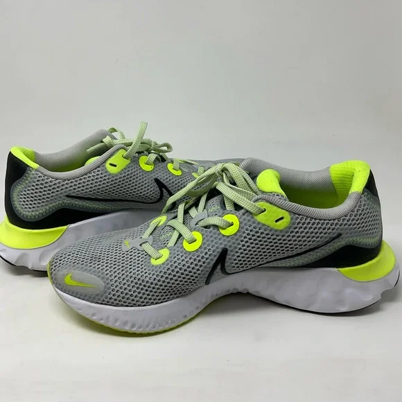 Nike Renew Run Grey Black White Green CW7437-006 Size 7 Men's, 9.5 Women's Wide - Picture 5 of 7
